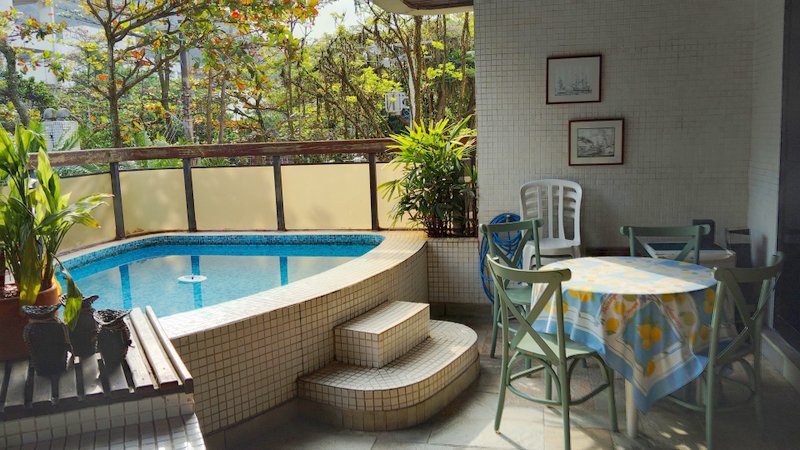 apartamento 3 dormitorios 1 suite 2 vagas por R$ 880.000.00 praia das pitangueiras guaruja cod R2140844 