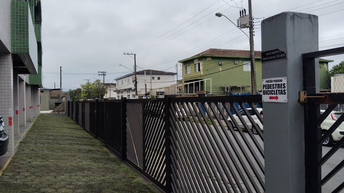 Apartamento à Venda no Condomínio Santa Rosa – Guarujá  3 Dormitórios 1 Suíte 90m² 1 Vaga de Garagem