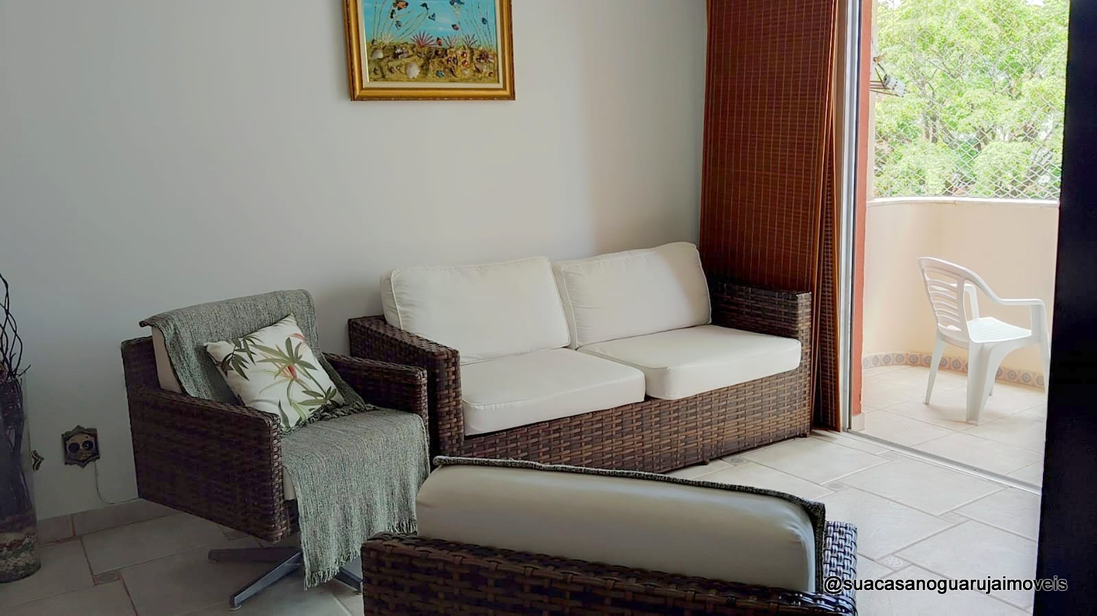 Apartamento Mobiliado na Praia da Enseada 3 Quartos 90m² Pronto para Morar ou Investir