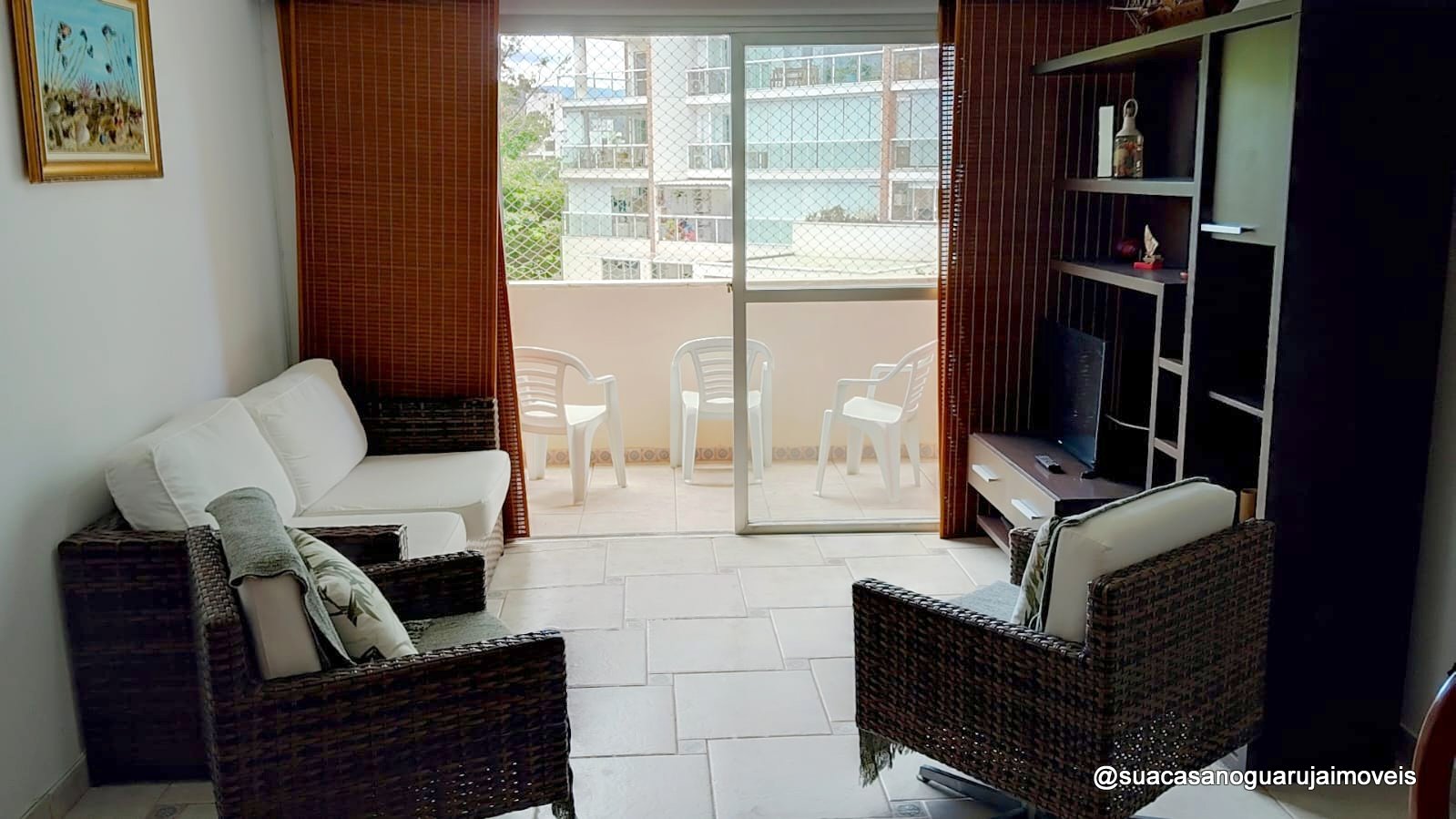 Apartamento Mobiliado na Praia da Enseada 3 Quartos 90m² Pronto para Morar ou Investir
