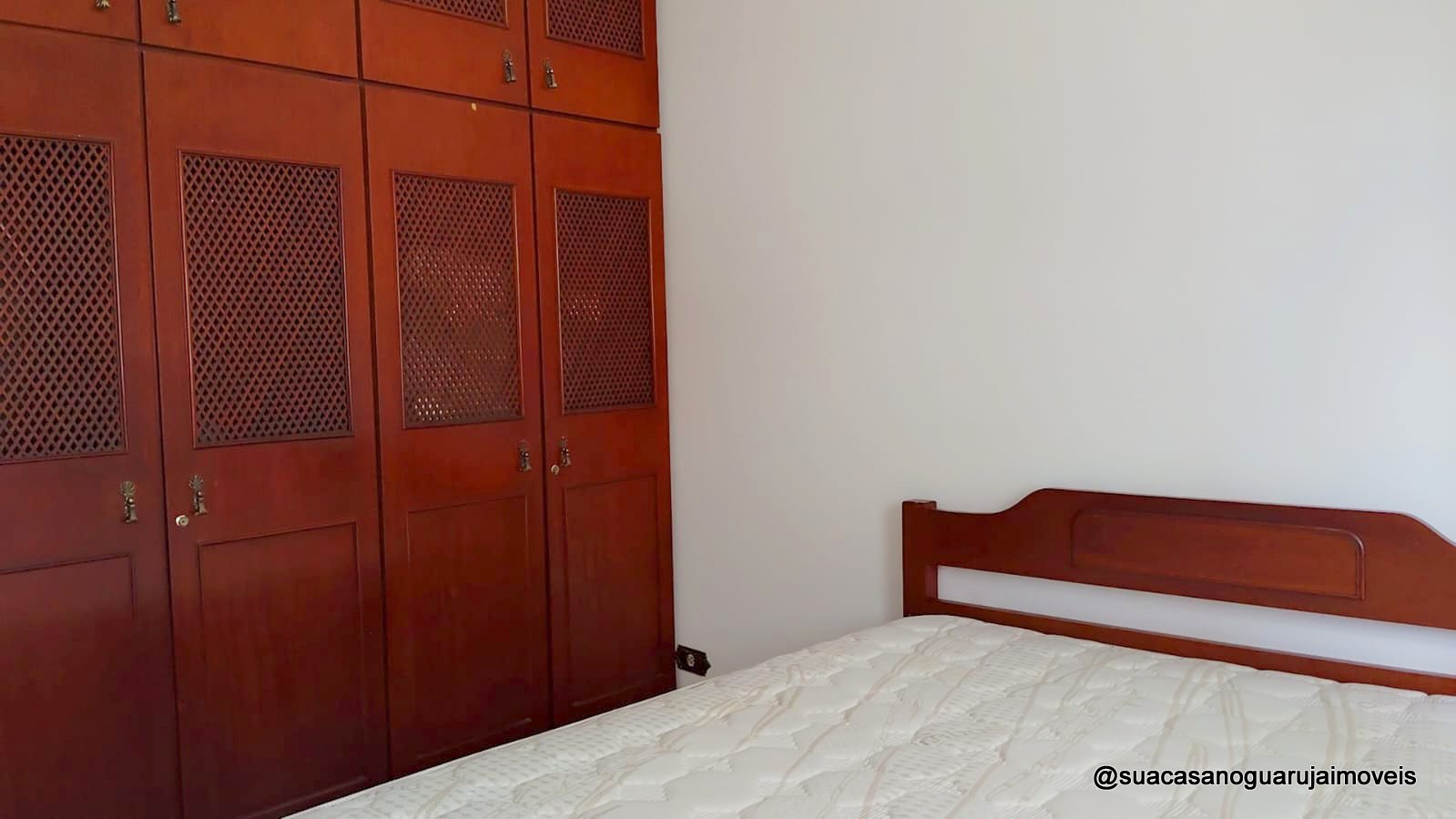 Apartamento Mobiliado na Praia da Enseada 3 Quartos 90m² Pronto para Morar ou Investir