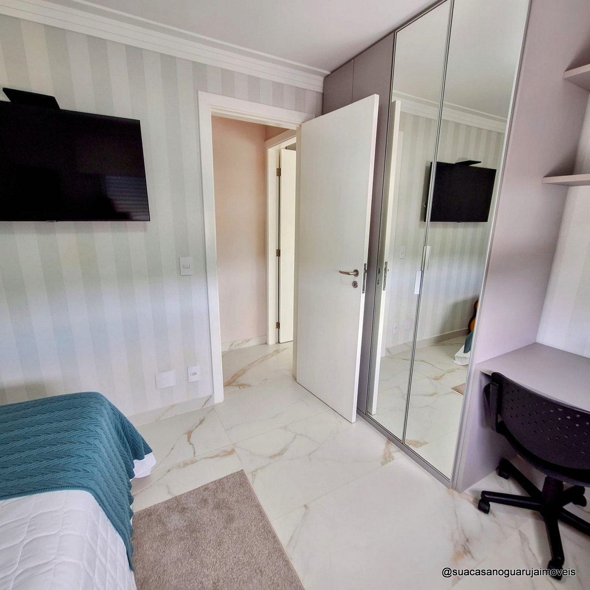 cobertura venda 3 dormitórios com lazer e vista para mar na Praia da Enseada cod cob2026