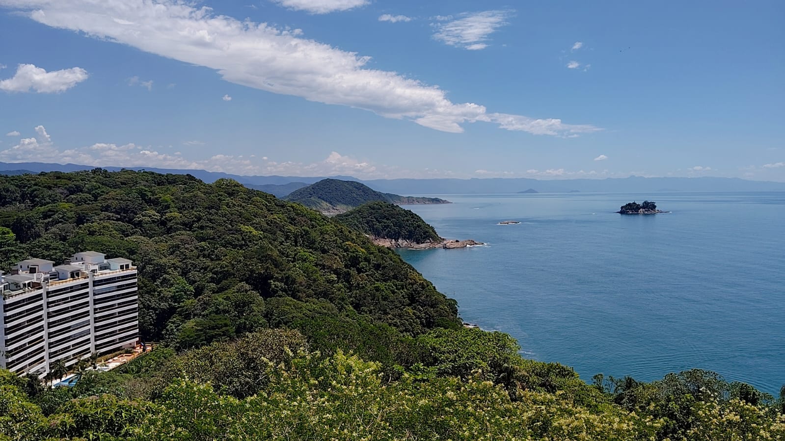 apartamento vista mar condominio sorocotuba guaruja 4 suítes 175m2 2 vagas morro sorocotuba cod 015T