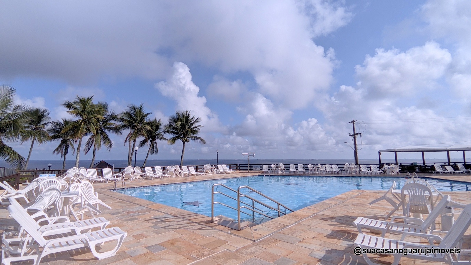 Apartamento Penhasco 5 Estrelas com 3 dormitórios  100 m² por R$ 680.000  Tortugas - Guarujá/SP