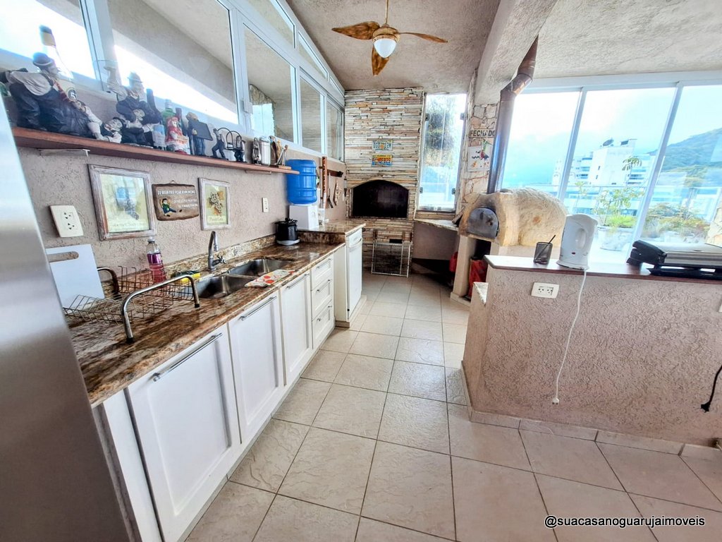 cobertura penthouse venda 6 dormitorios 1 suite 270 m2  1 vaga vista mar pitangueiras guaruja  