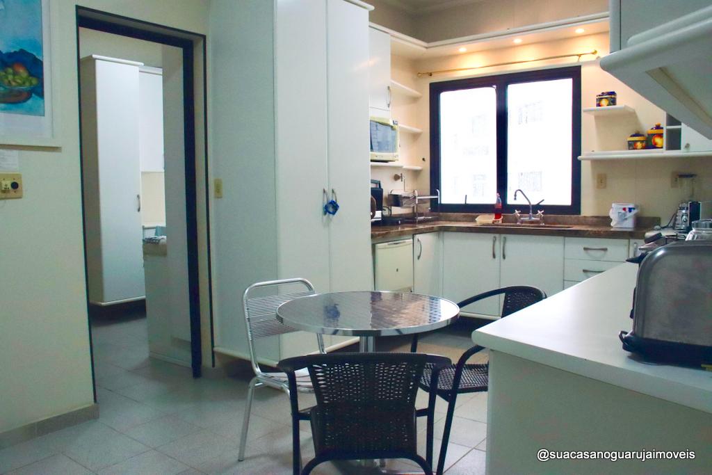 Apartamento com 4 dormitórios à venda, 251 m² por R$ 2.900.000 - Jardim Astúrias - Guarujá/SP COD. 447551V