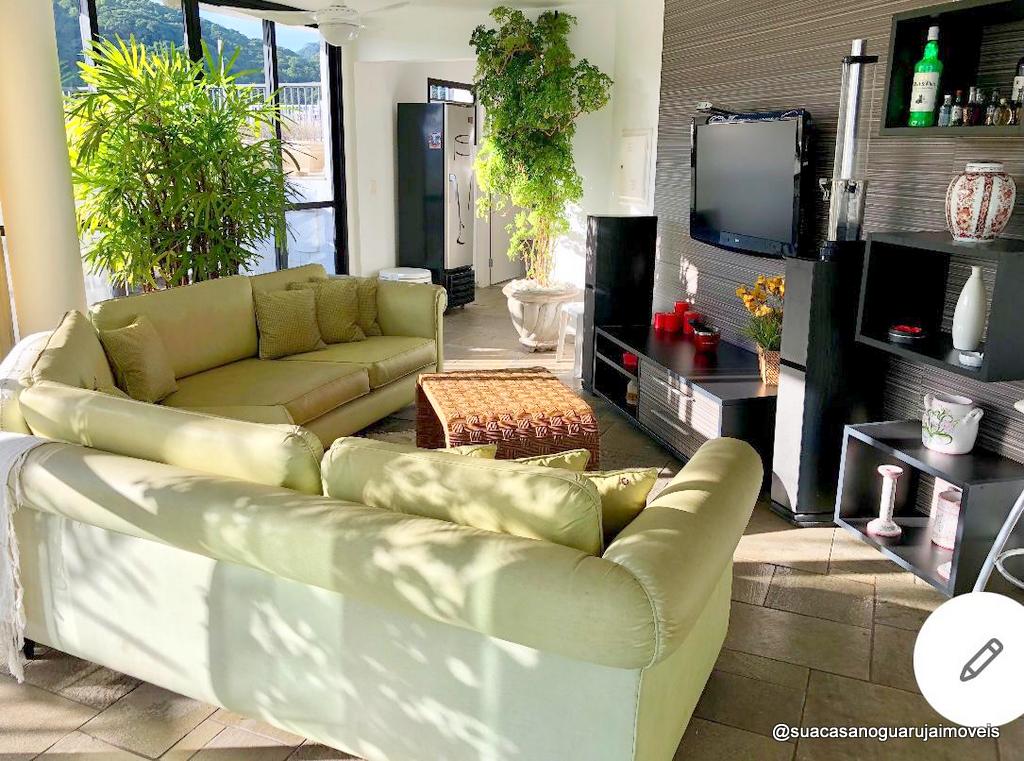 cobertura venda com 3 Quartos e 6 banheiros  280 m² por R 1.200.00 pitangueiras guaruja  