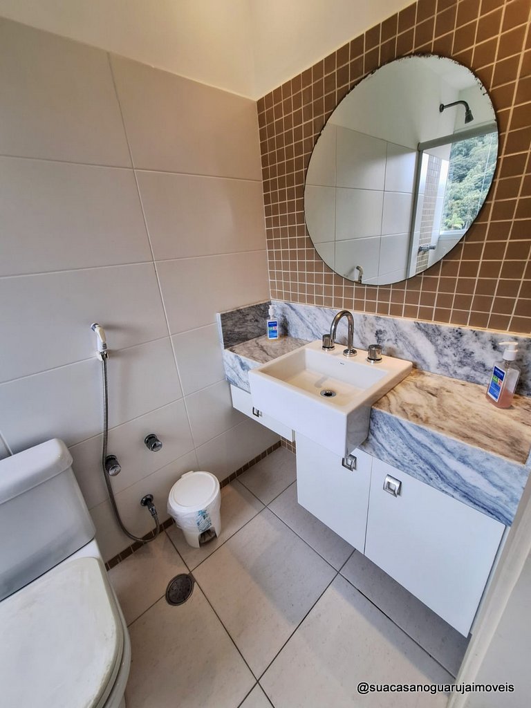 Apartamento à Venda na Praia das Pitangueiras – Guarujá 3 Suítes, Vista Mar, Condomínio com Lazer Completo APP10202191V