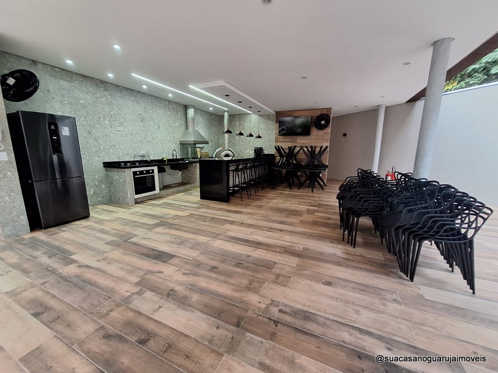 cobertura venda com 3 Quartos e 6 banheiros  280 m² por R 1.200.00 pitangueiras guaruja  