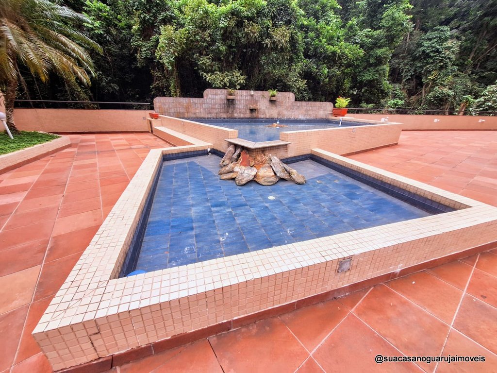 cobertura venda com 3 Quartos e 6 banheiros  280 m² por R 1.200.00 pitangueiras guaruja  