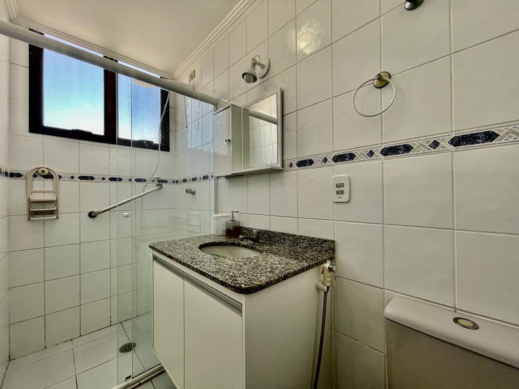 Cobertura à Venda na Praia das Pitangueiras Guarujá - 186m², Piscina Privativa, 100m do Mar cod R3505590