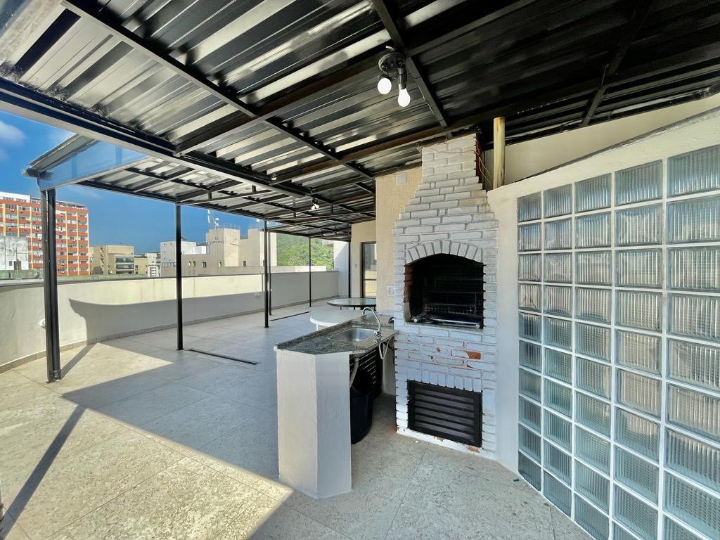 Cobertura à Venda na Praia das Pitangueiras Guarujá - 186m², Piscina Privativa, 100m do Mar cod R3505590