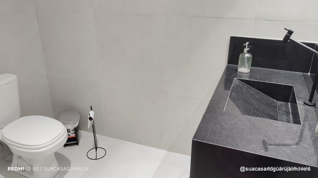 Apartamento Mobiliado à Venda com 1 Dormitório e Sacada na Praia da Enseada – Próximo ao Rufinos, Guarujá cod R4937290