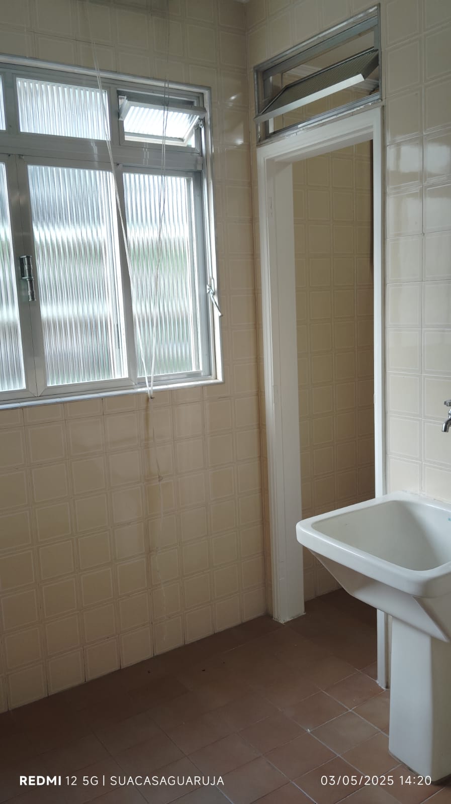 Apartamento Mobiliado à Venda com 1 Dormitório e Sacada na Praia da Enseada – região Rufinos, Guarujá cod R4937291