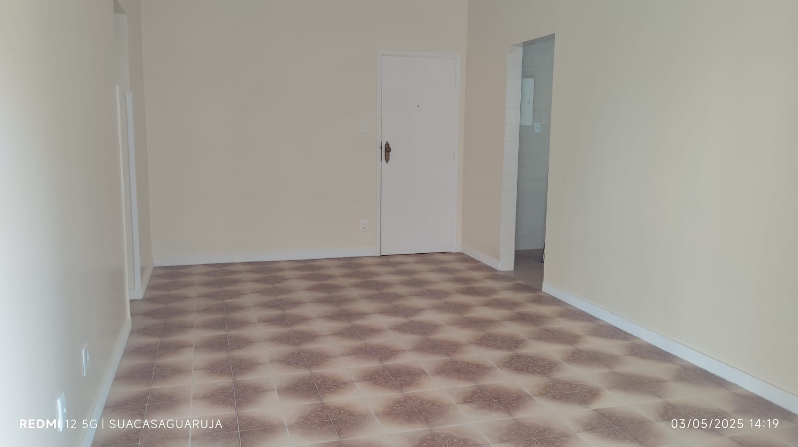 Apartamento Mobiliado à Venda com 1 Dormitório e Sacada na Praia da Enseada – região Rufinos, Guarujá cod R4937291