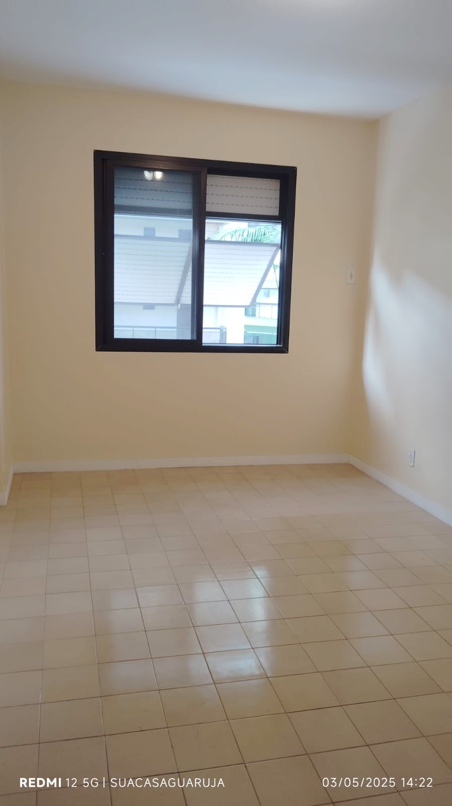 Apartamento Mobiliado à Venda com 1 Dormitório e Sacada na Praia da Enseada – região Rufinos, Guarujá cod R4937291