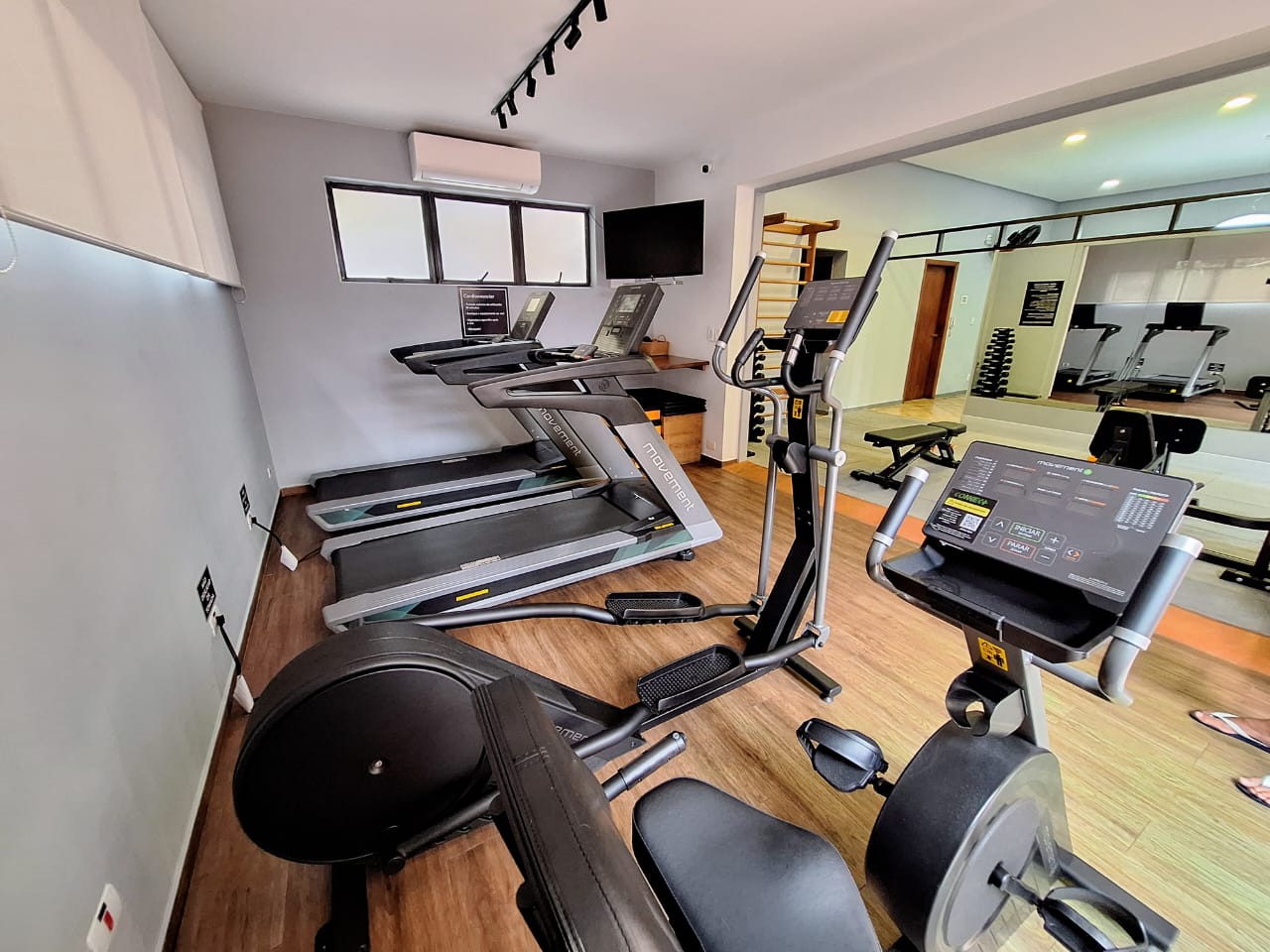 Apartamento à venda 3 Quartos  1 suite  2 vagas ,137m² - Pitangueiras  Guaruja cod R0324315