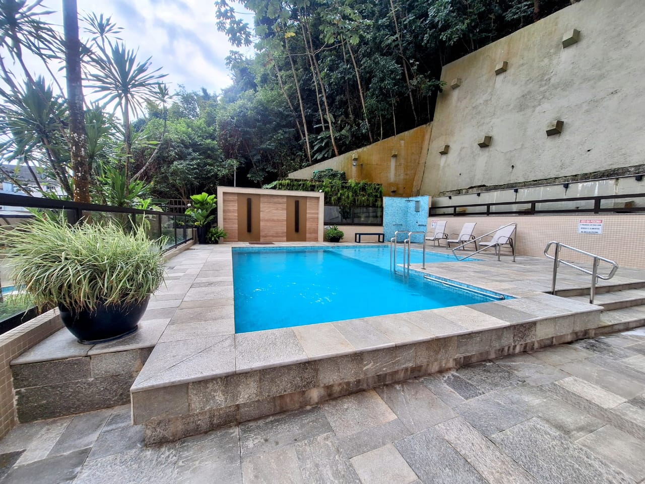 Apartamento à venda 3 Quartos  1 suite  2 vagas ,137m² - Pitangueiras  Guaruja cod R0324315