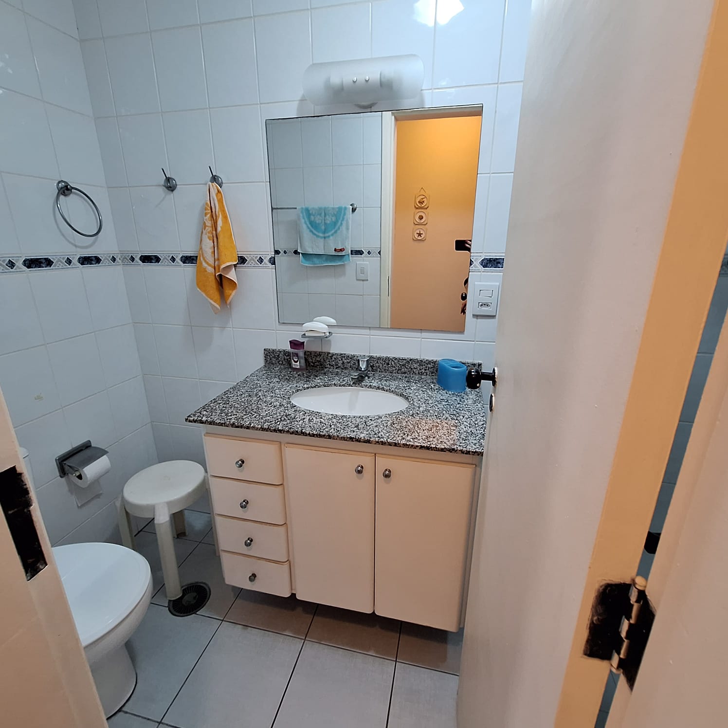 Apartamento Refomado com 2 dormtórios