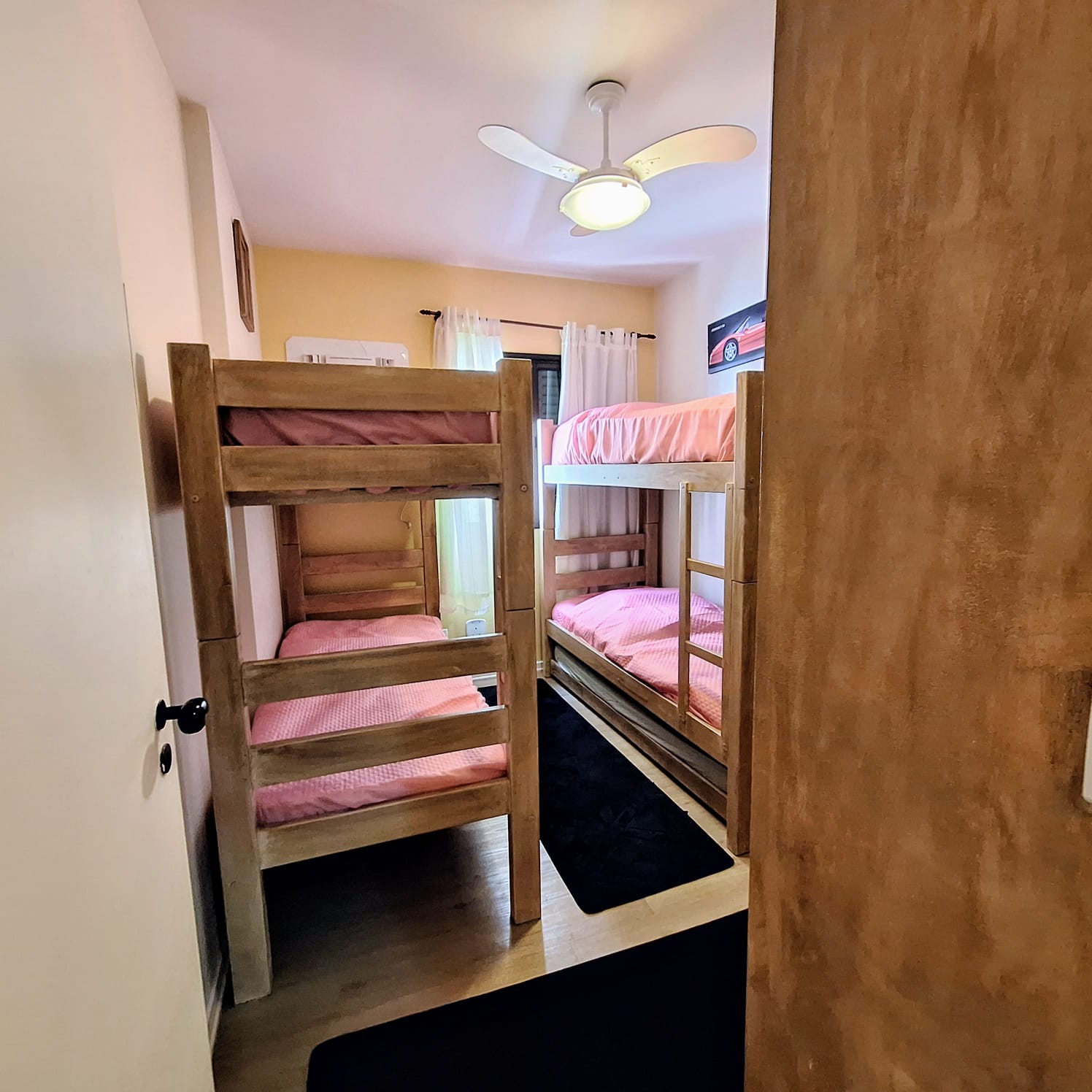 Apartamento Refomado com 2 dormtórios