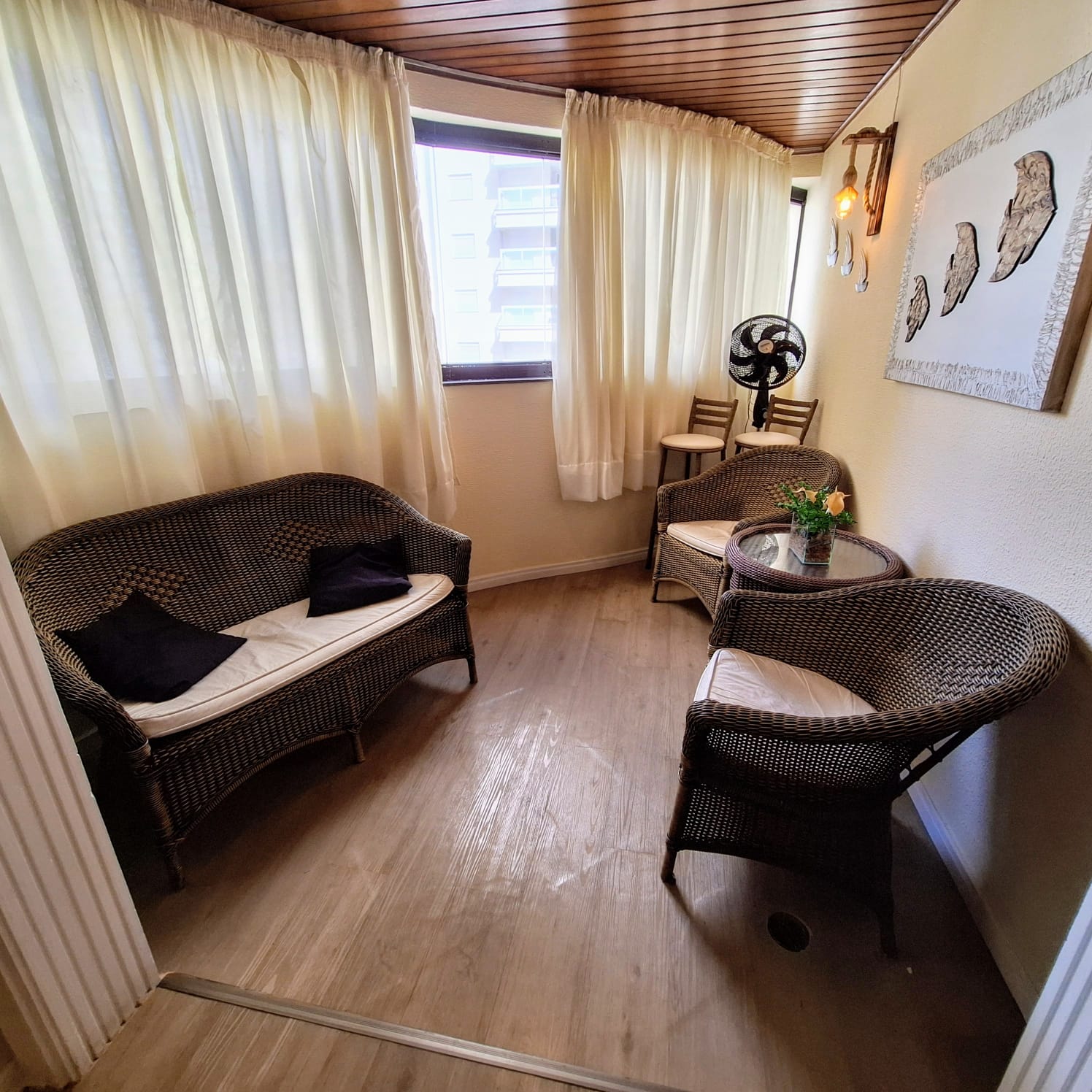 Apartamento Refomado com 2 dormtórios