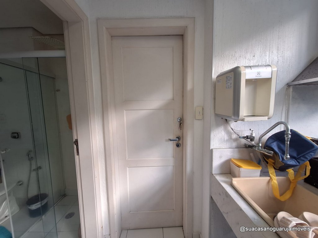 Apartamento Reformado com Vista Mar 3 dormitorios 1 suite Pitangueiras guaruja cod R54376291