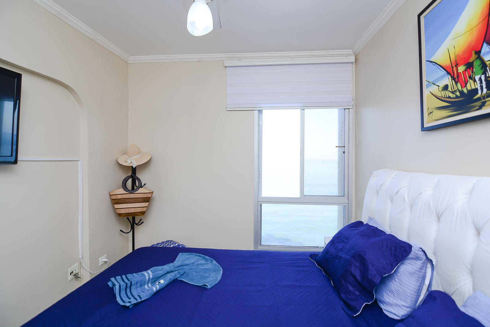 Apartamento venda 3 dormitorios 1 suite  120m²  1 vaga Reformado Vista Mar Pitangueiras - Guarujá R0748151