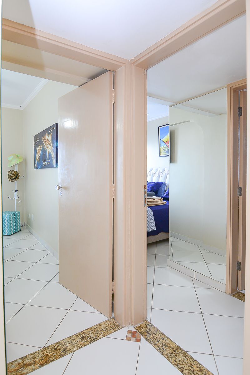 Apartamento venda 3 dormitorios 1 suite  120m²  1 vaga Reformado Vista Mar Pitangueiras - Guarujá R0748151