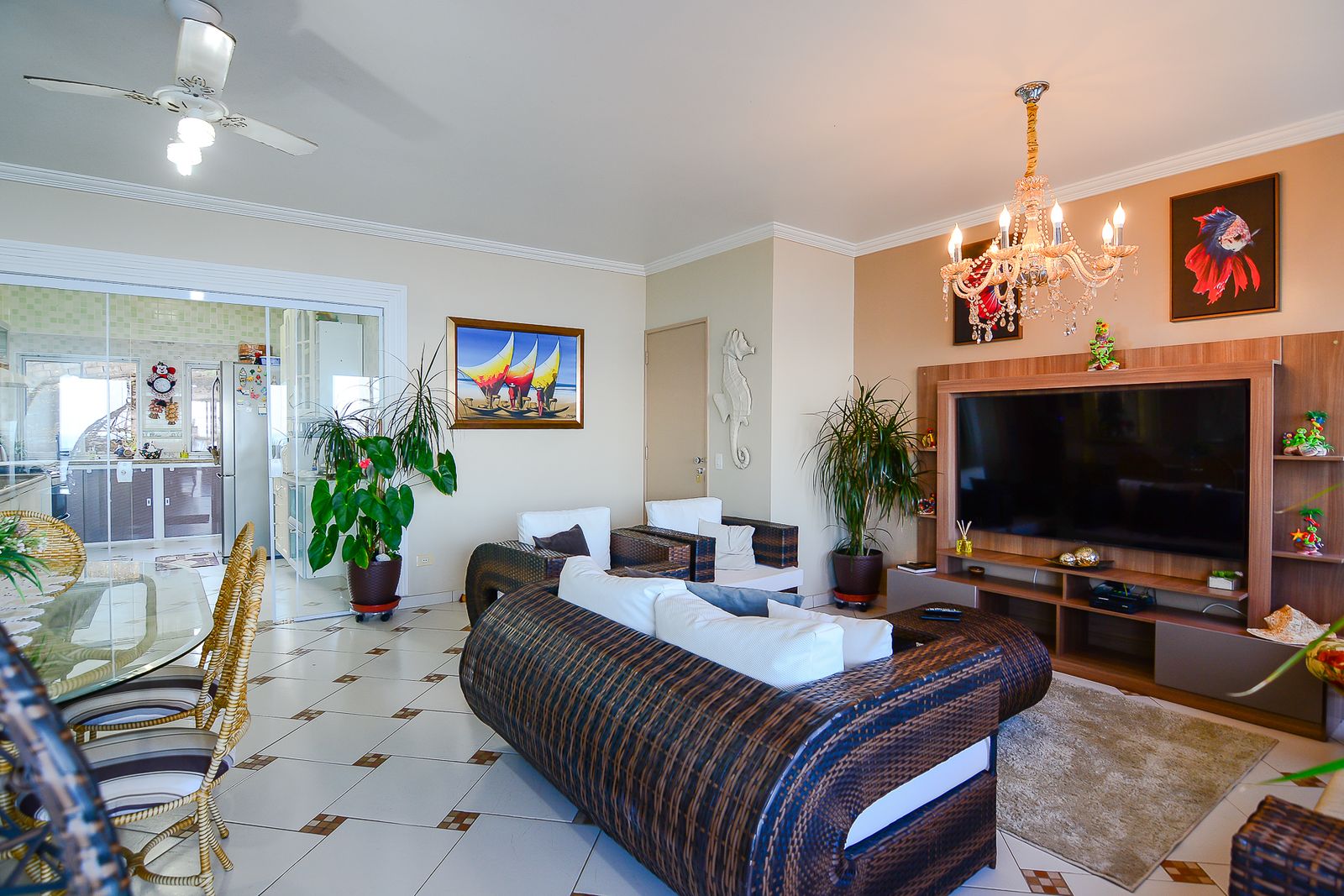 Apartamento venda 3 dormitorios 1 suite  120m²  1 vaga Reformado Vista Mar Pitangueiras - Guarujá R0748151