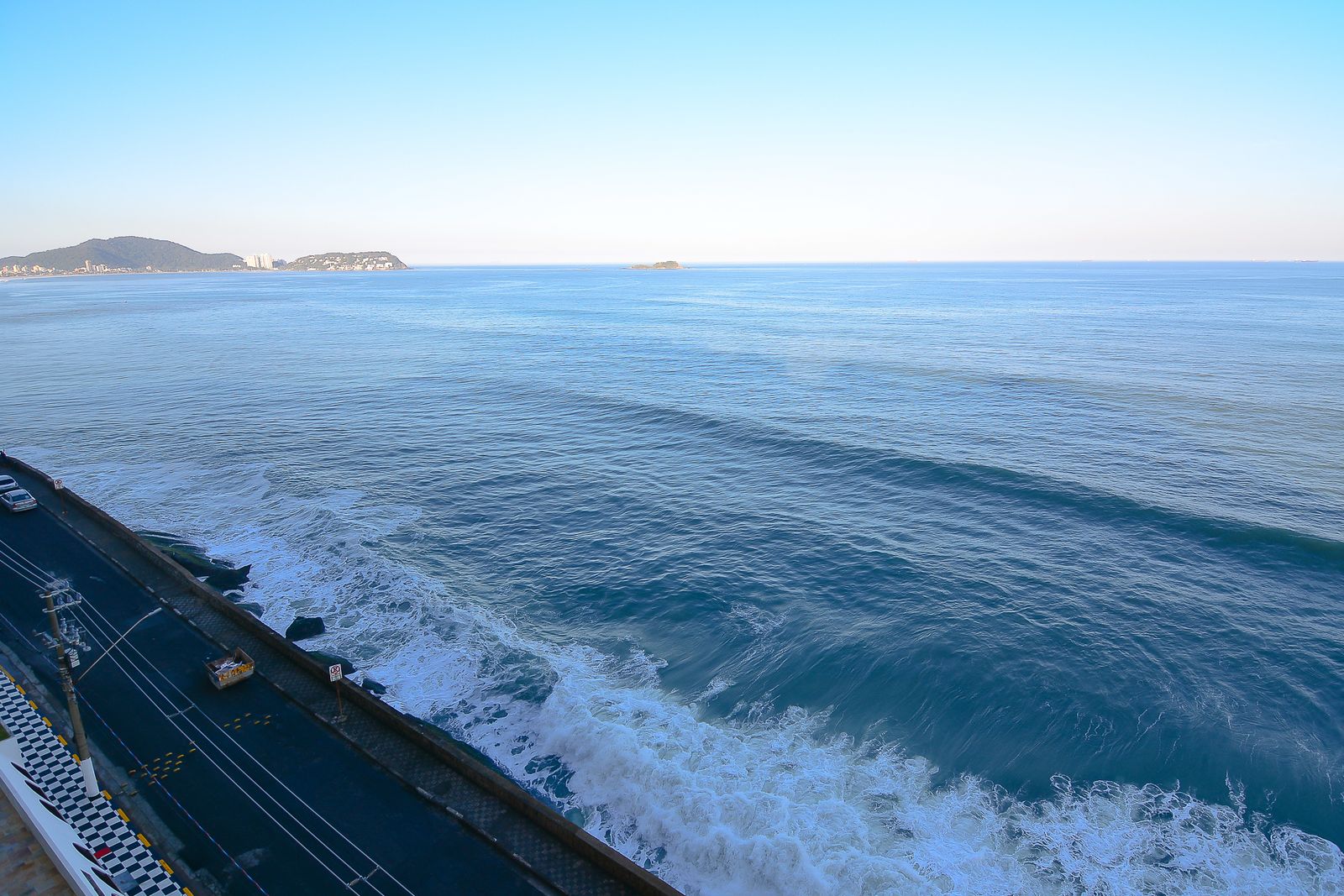 Apartamento venda 3 dormitorios 1 suite  120m²  1 vaga Reformado Vista Mar Pitangueiras - Guarujá R0748151