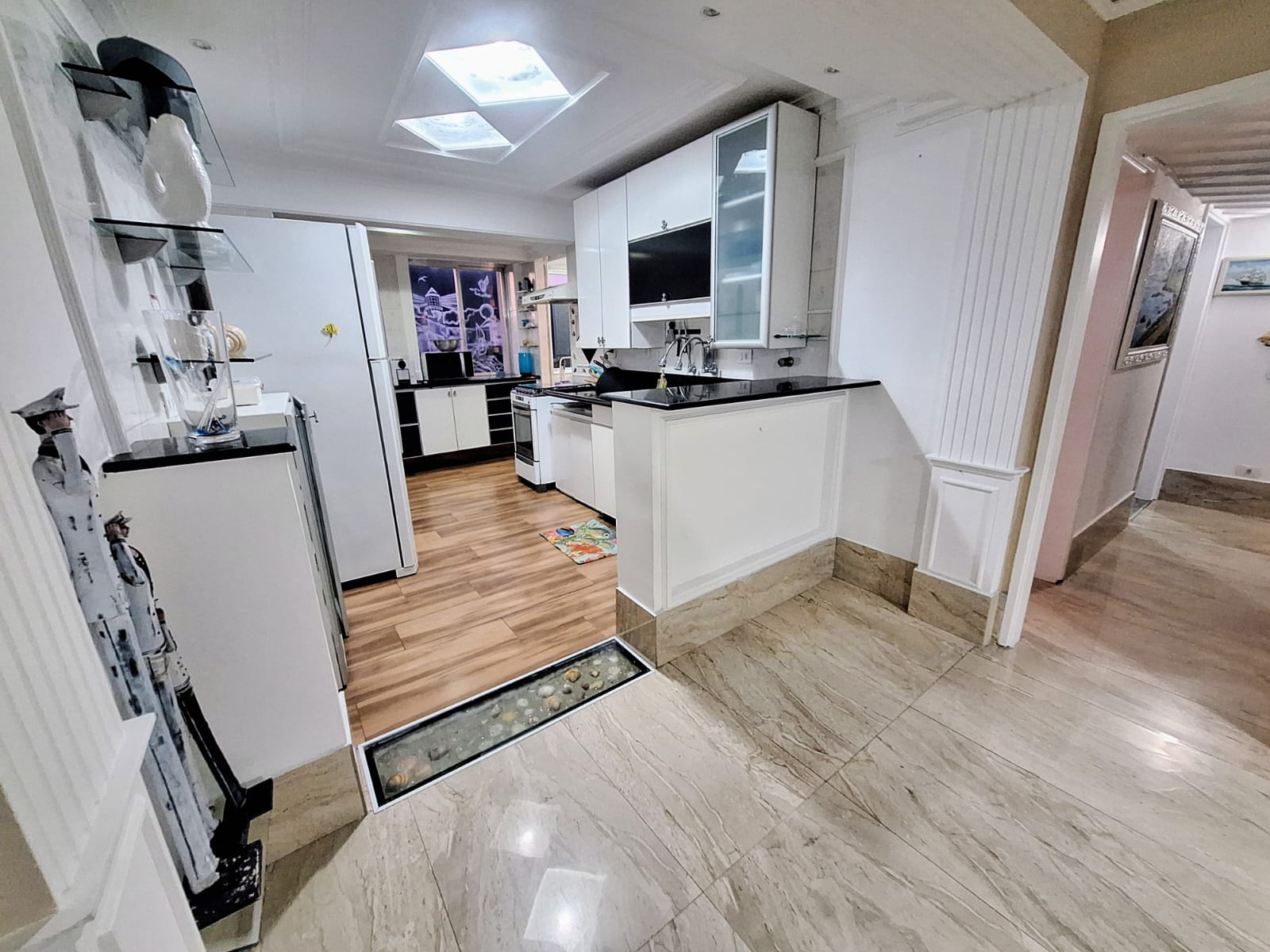 Apartamento Reformado com Vista Total Mar 3 dormitórios - Pitangueiras