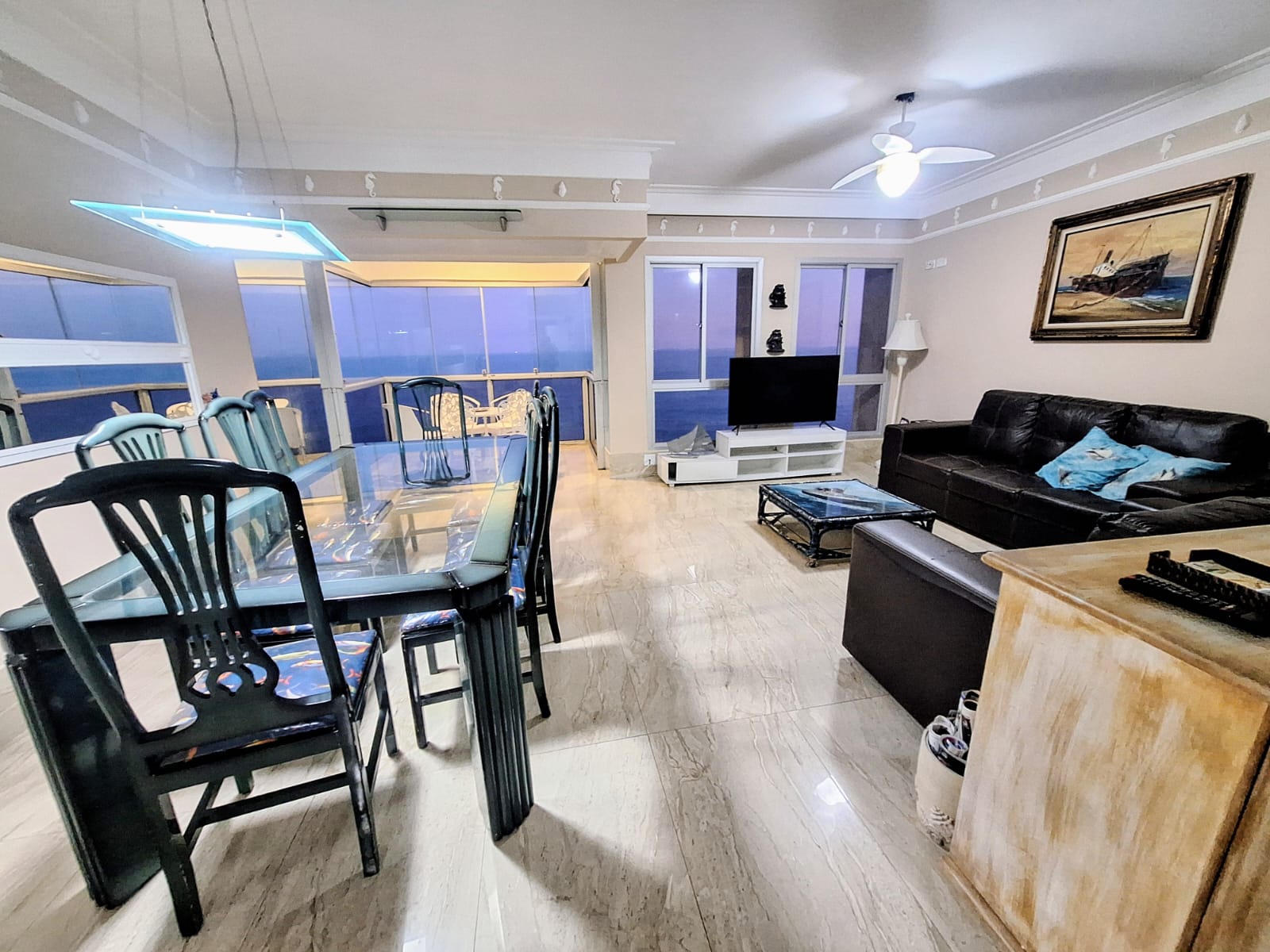 Apartamento Reformado com Vista Total Mar 3 dormitórios - Pitangueiras
