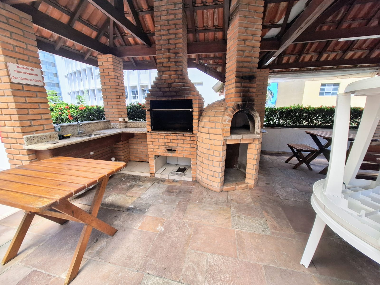 Apartamento Vista Mar com 3 dormitórios Pitangueira - Guarujá