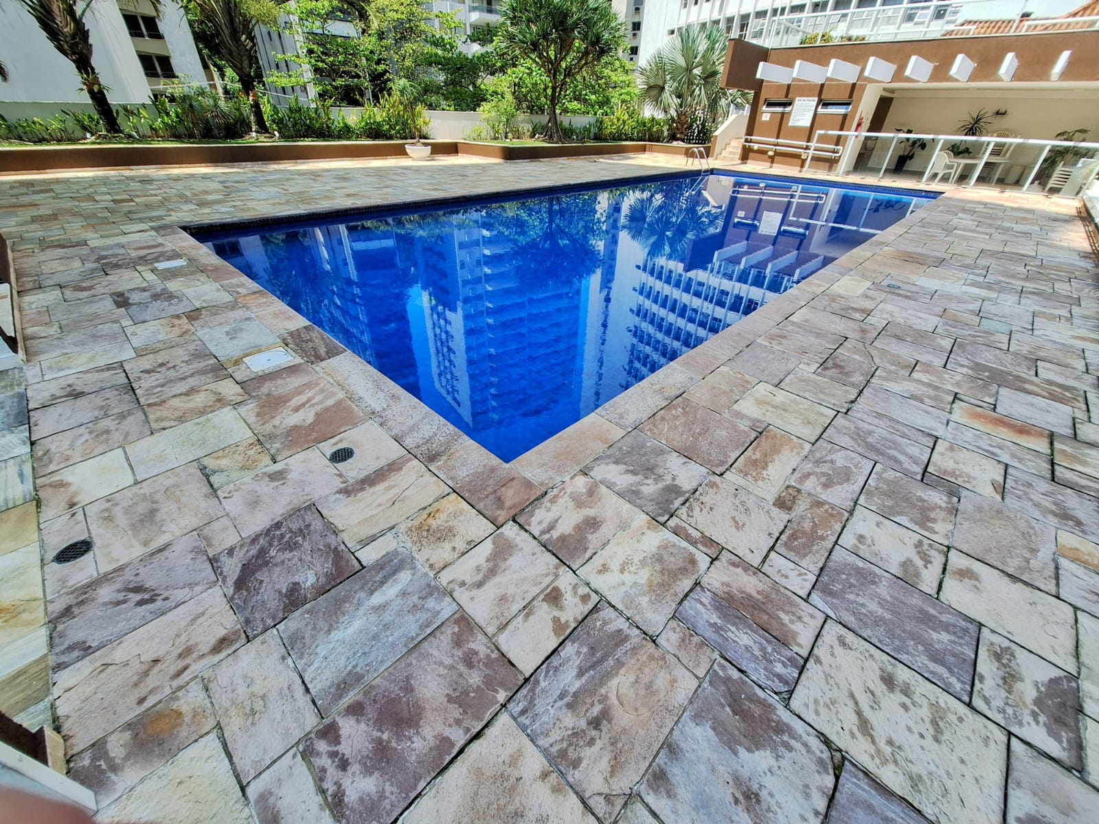 Apartamento Vista Mar com 3 dormitórios Pitangueira - Guarujá