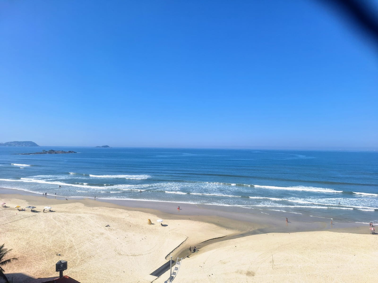 Apartamento Vista Total Mar com 2 dormitórios 1 suite  90m² Pitangueiras  - Guarujá R2304389