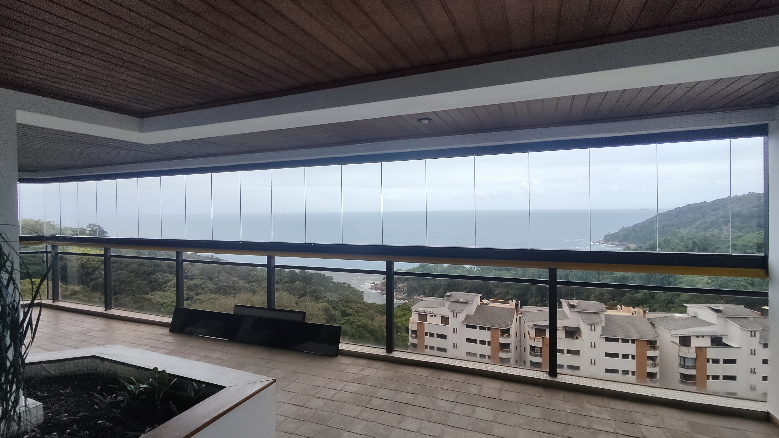 Apartamento Sorocotuba com 3 dormitórios à venda, 168 m² por R$ 1.200.000 - Guarujá/SP