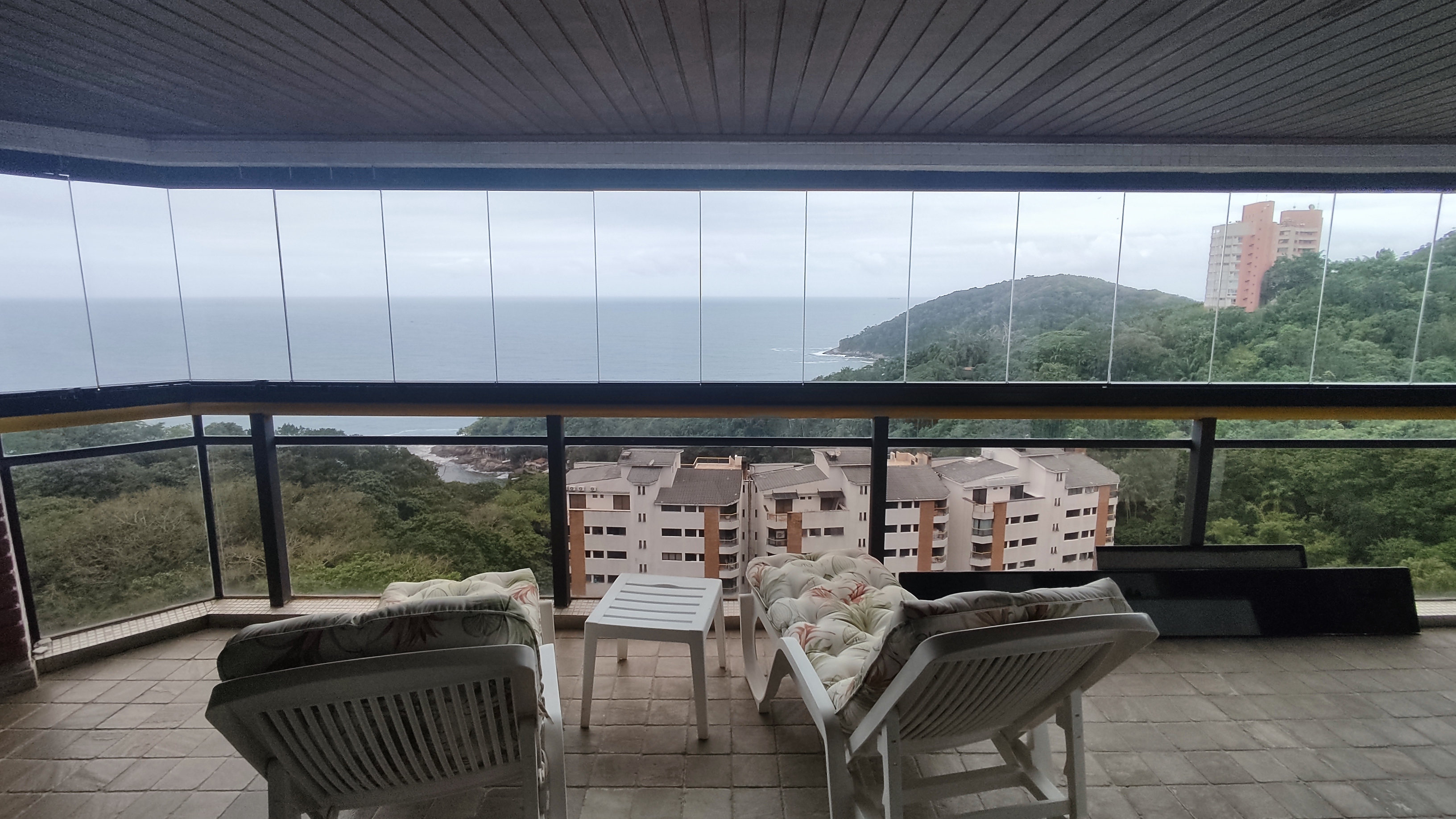 Apartamento Sorocotuba com 3 dormitórios à venda, 168 m² por R$ 1.200.000 - Guarujá/SP