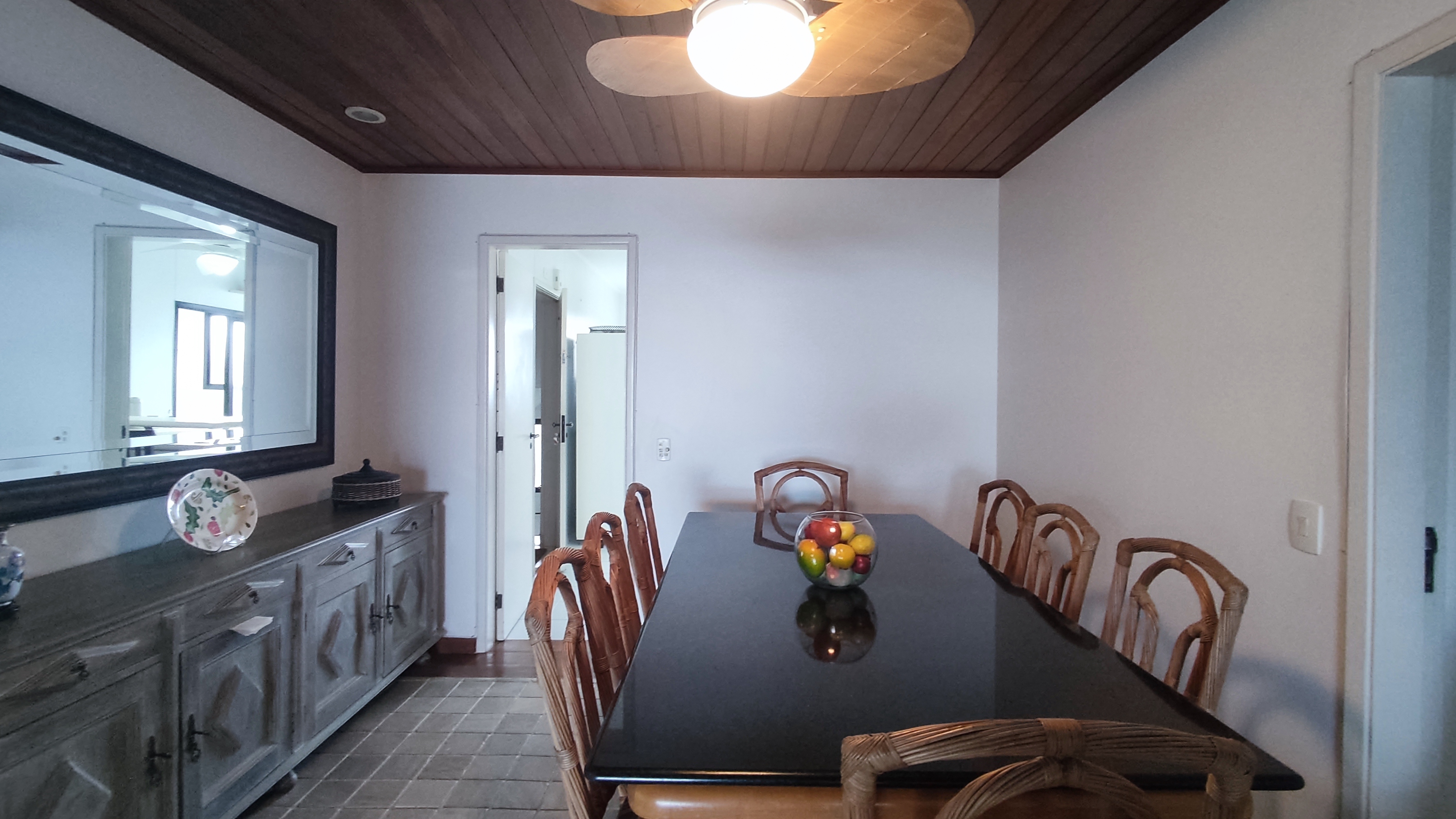 Apartamento Sorocotuba com 3 dormitórios à venda, 168 m² por R$ 1.200.000 - Guarujá/SP