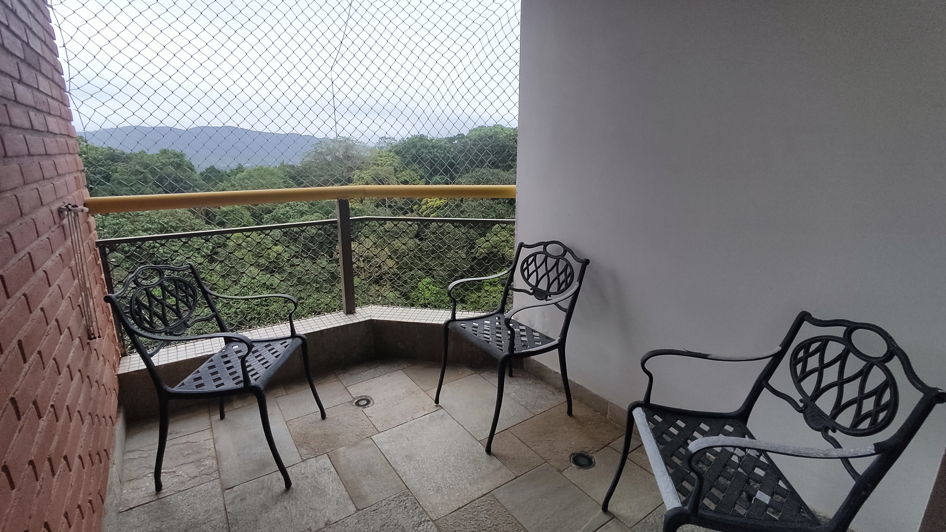 Apartamento Sorocotuba com 3 dormitórios à venda, 168 m² por R$ 1.200.000 - Guarujá/SP