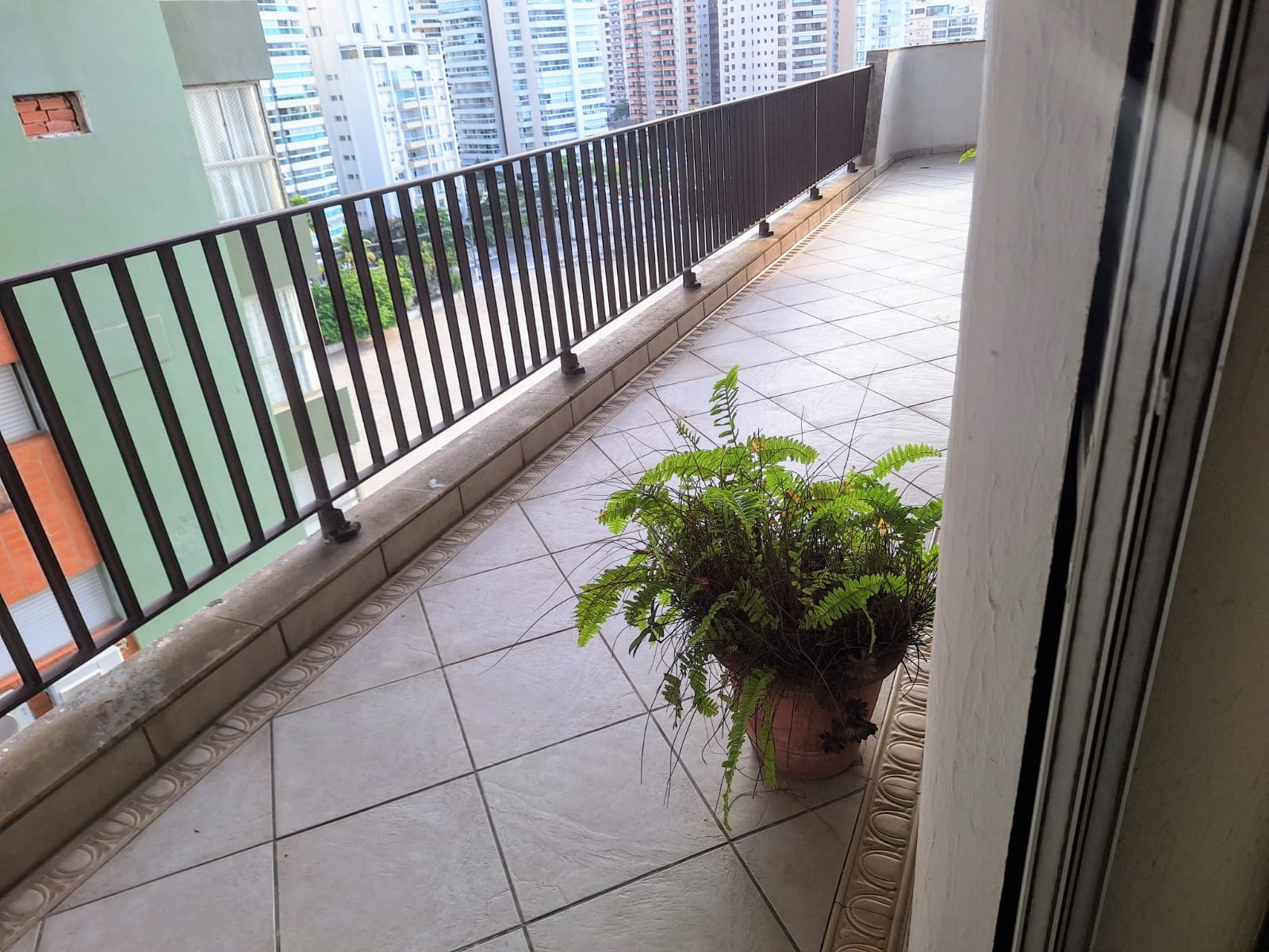 Apartamento Vista Mar 3 dormitórios sendo 1 suíte Astúrias - Guarujá SP