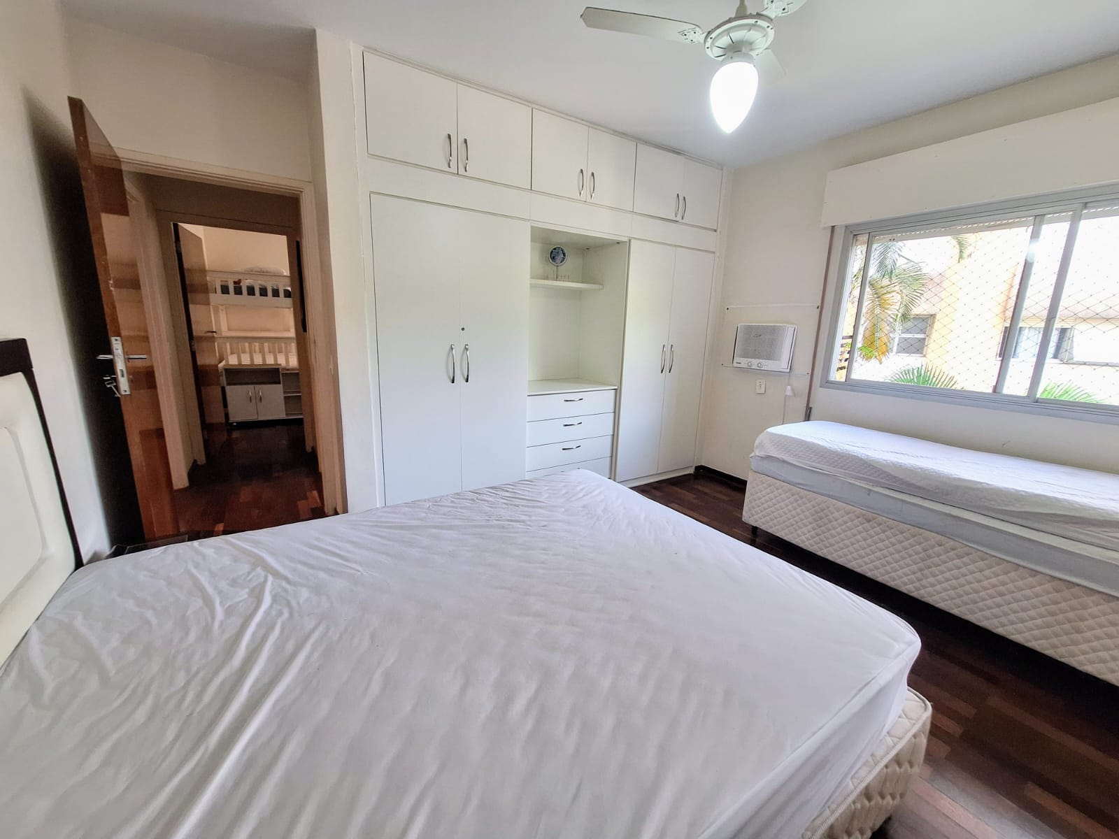 Apartamento vista mar com 2 Quartos e 3 banheiros à Venda