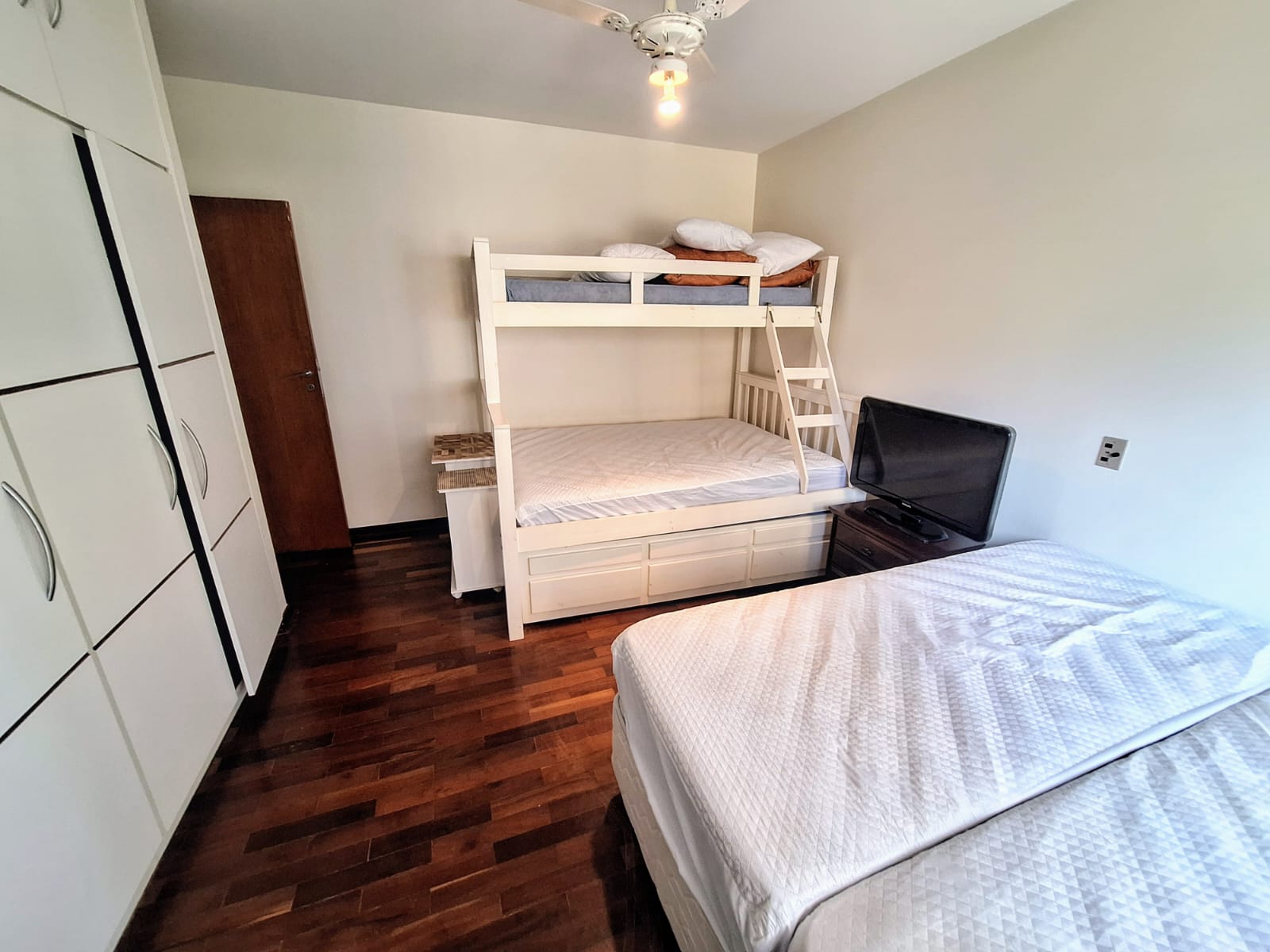 Apartamento vista mar com 2 Quartos e 3 banheiros à Venda