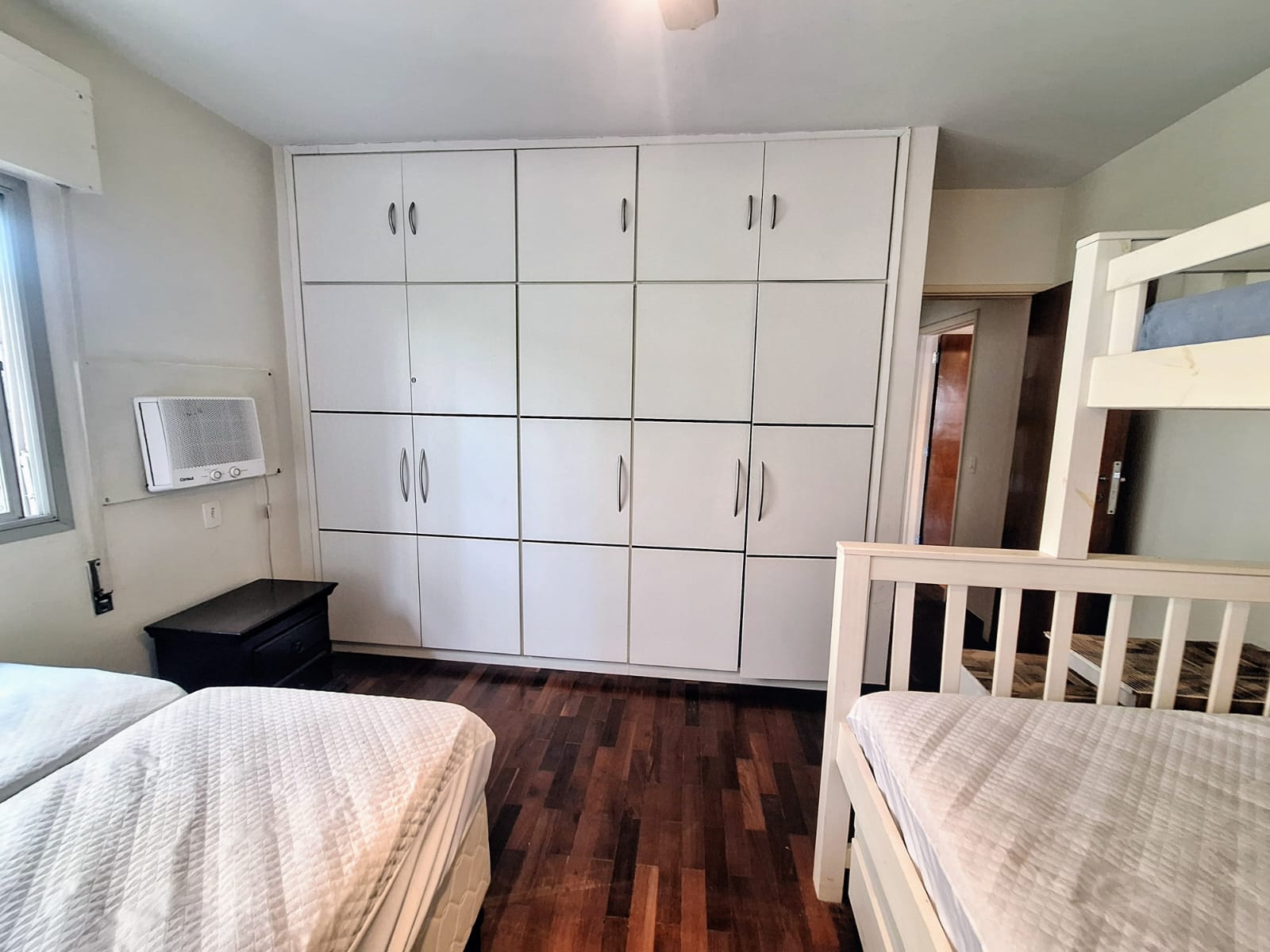 Apartamento vista mar com 2 Quartos e 3 banheiros à Venda