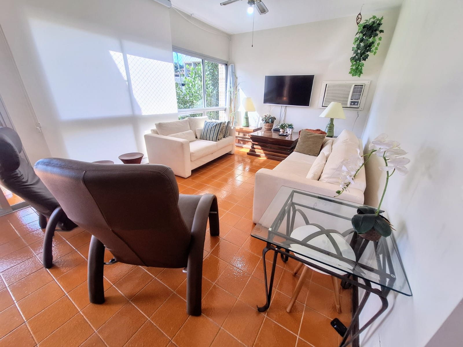 Apartamento vista mar com 2 Quartos e 3 banheiros à Venda