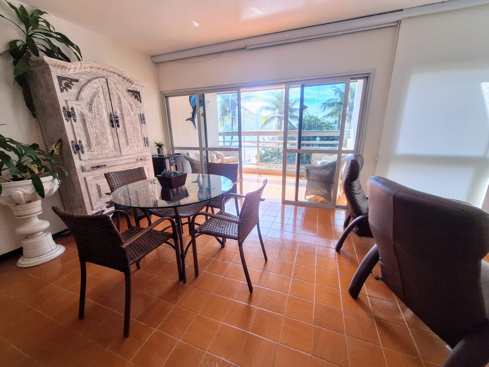 Apartamento vista mar com 2 Quartos e 3 banheiros à Venda