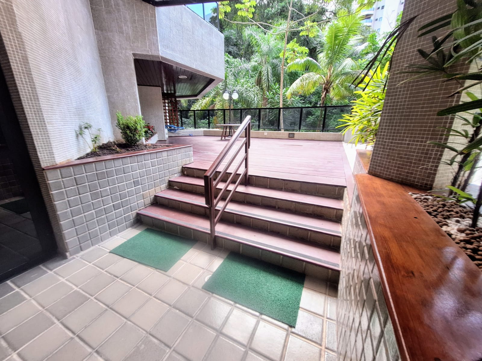 Apartamento 3 dormitorios 1 suite 2 vagas 112 m²  na Barra Funda – Pitangueiras, Guarujá R141572
