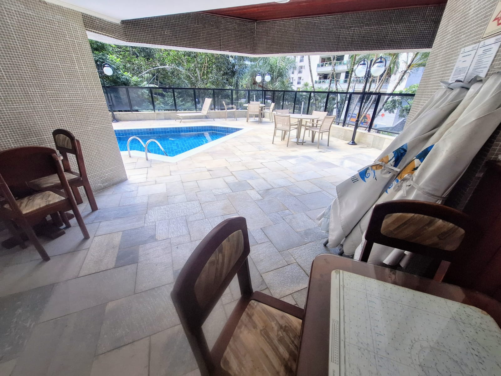 Apartamento 3 dormitorios 1 suite 2 vagas 112 m²  na Barra Funda – Pitangueiras, Guarujá R141572