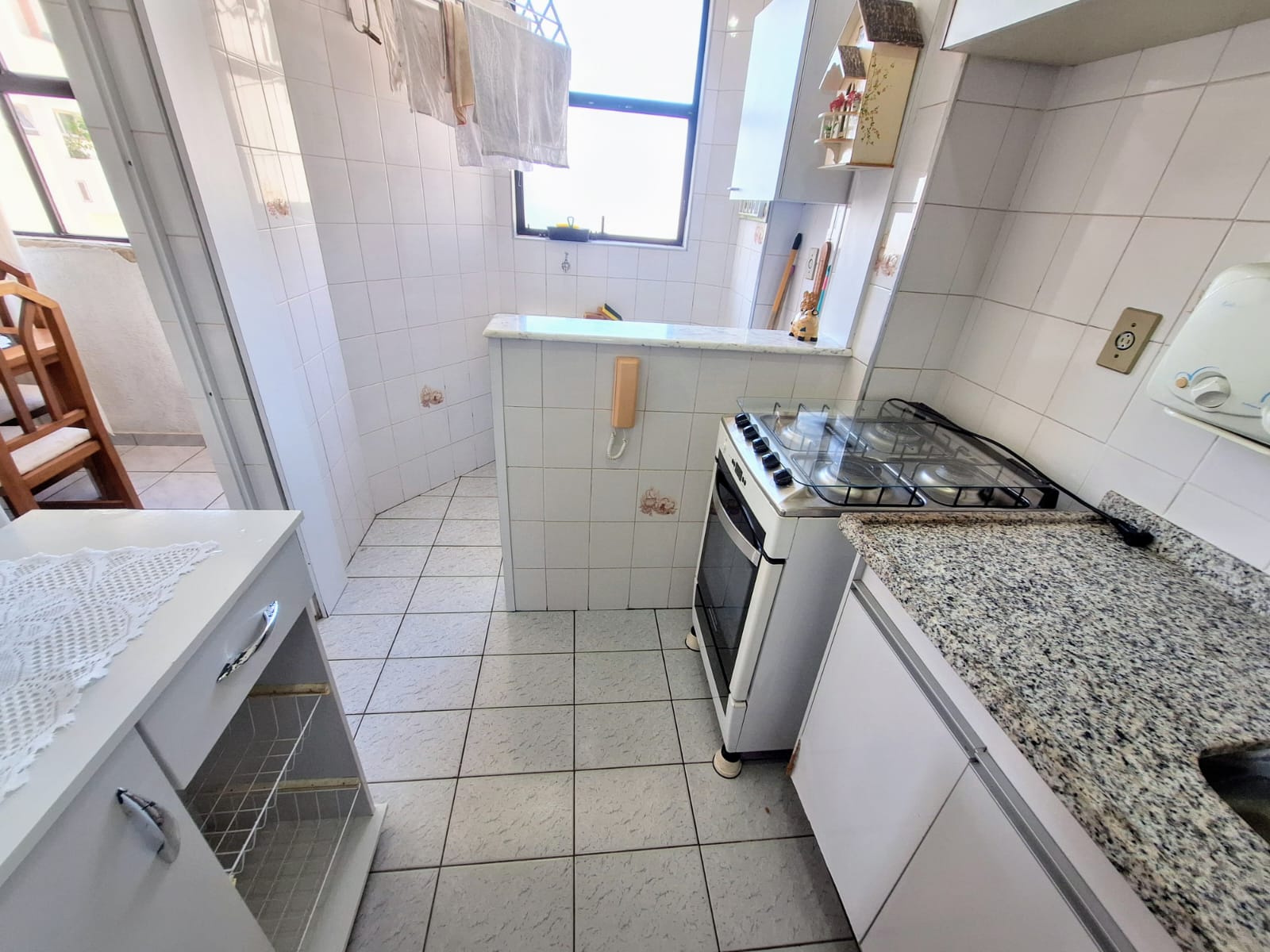 Apartamento com 2 Quartos sendo 1 Suíte à Venda, 70 m² por R$ 410.000