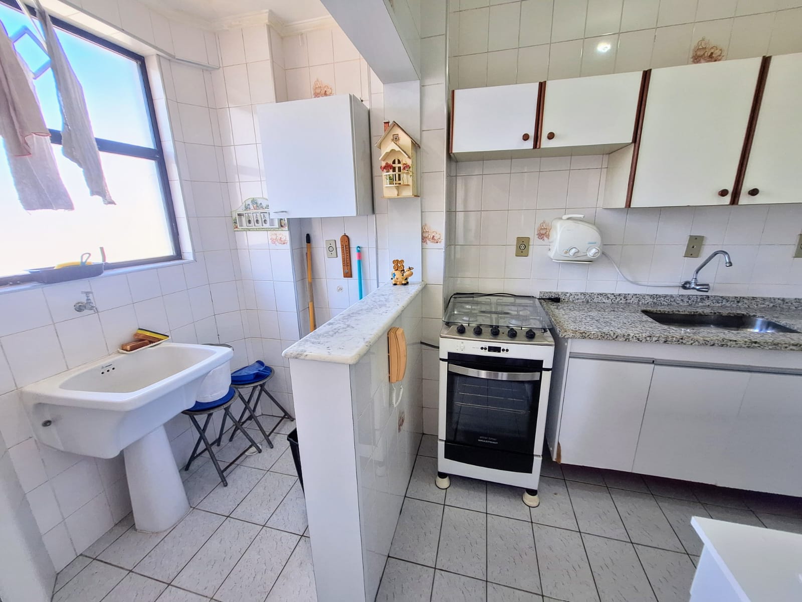 Apartamento com 2 Quartos sendo 1 Suíte à Venda, 70 m² por R$ 410.000