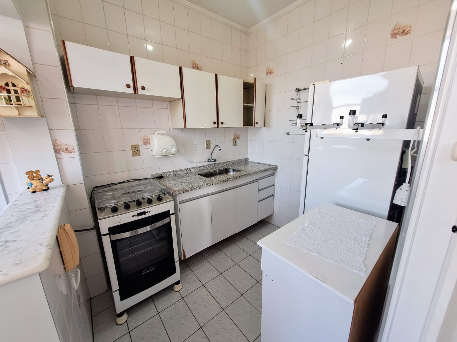 Apartamento com 2 Quartos sendo 1 Suíte à Venda, 70 m² por R$ 410.000
